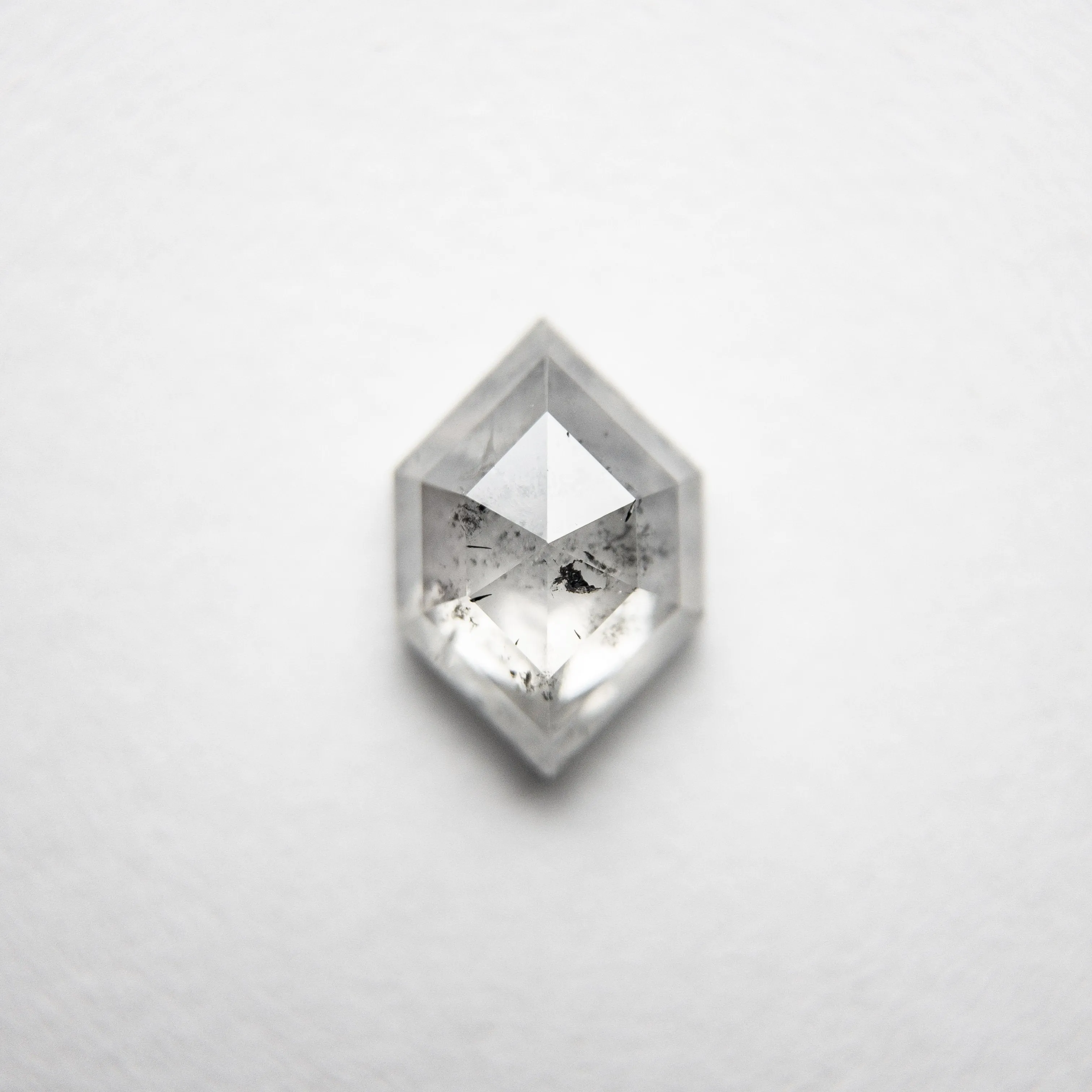 1.04ct 8.03x5.49x3.07mm Hexagon Rosecut 18131-08 hold D885