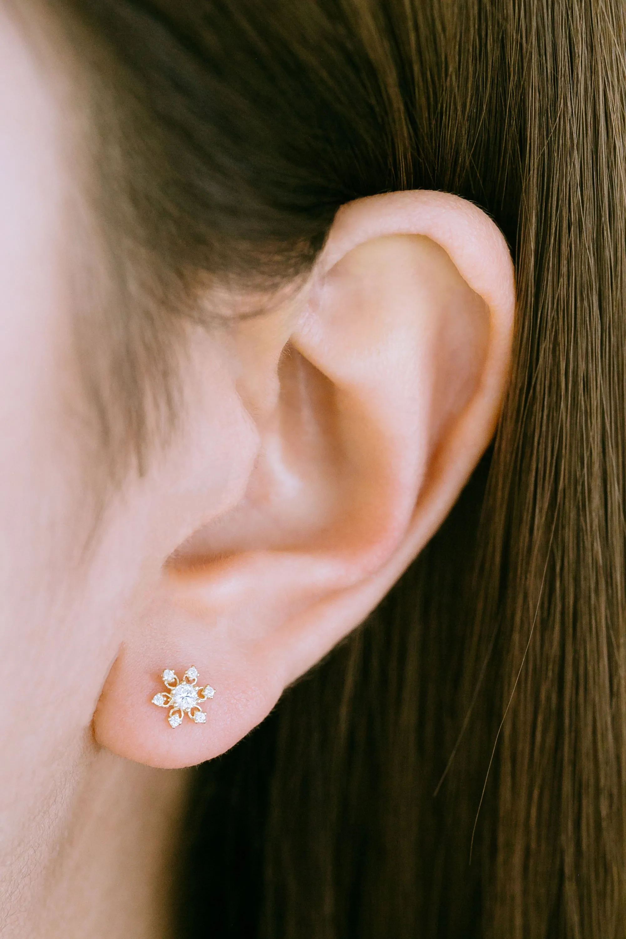 14K Real Gold Delicate Cz Flower Snowflake Forward Helix Cartilage Tragus Inner Conch Ear Stud Post Internally Threaded Earring 