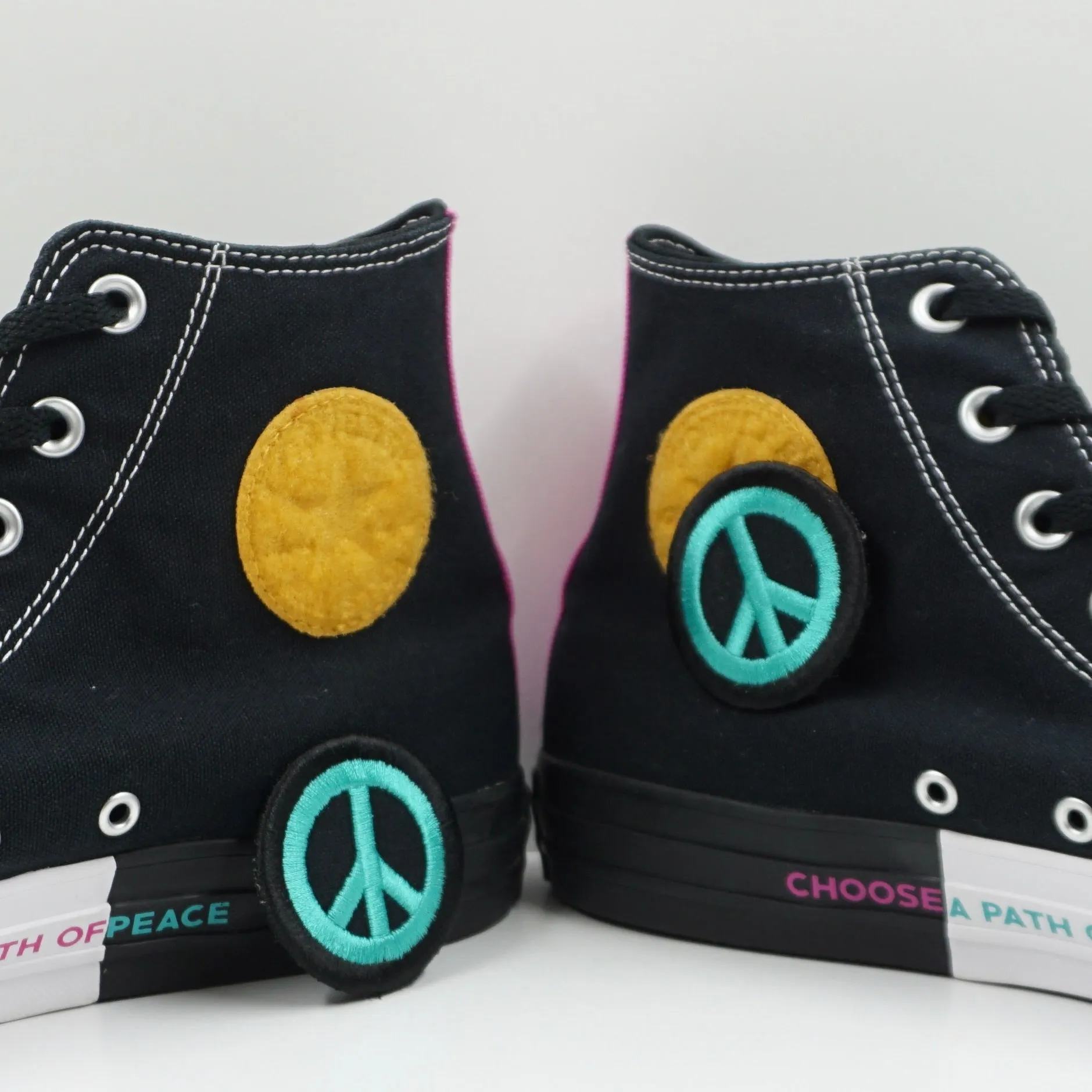 Converse Chuck Taylor All Star Hi Seek Peace Black Magenta