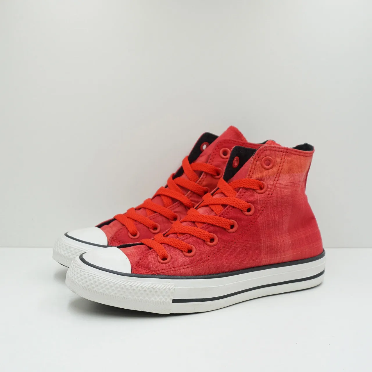 Converse Chuck Taylor Hi Red Plaid