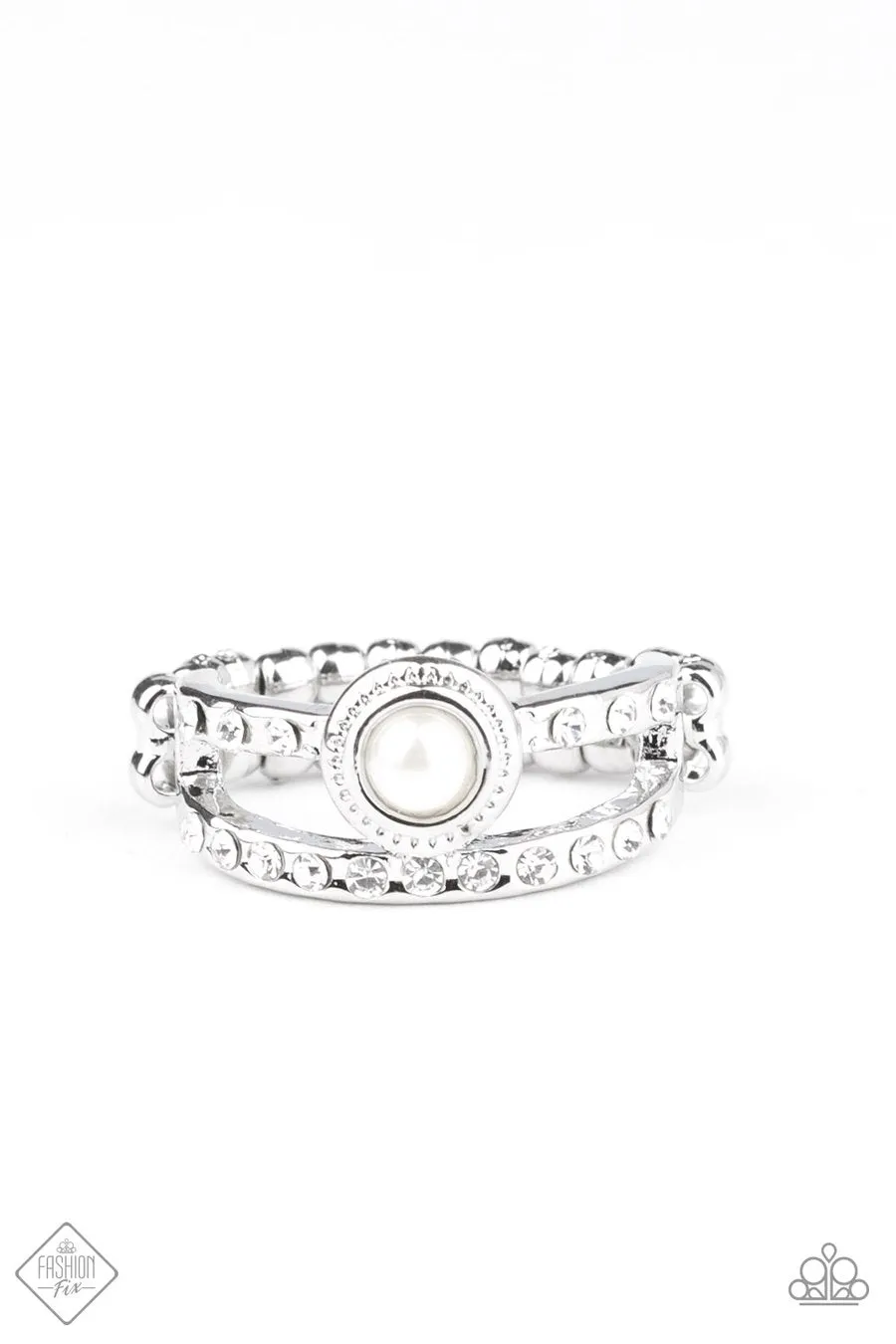 GLOW ME AWAY - WHITE - PEARL RING - PAPARAZZI ACCESSORIES Fashion Fix Exclusive