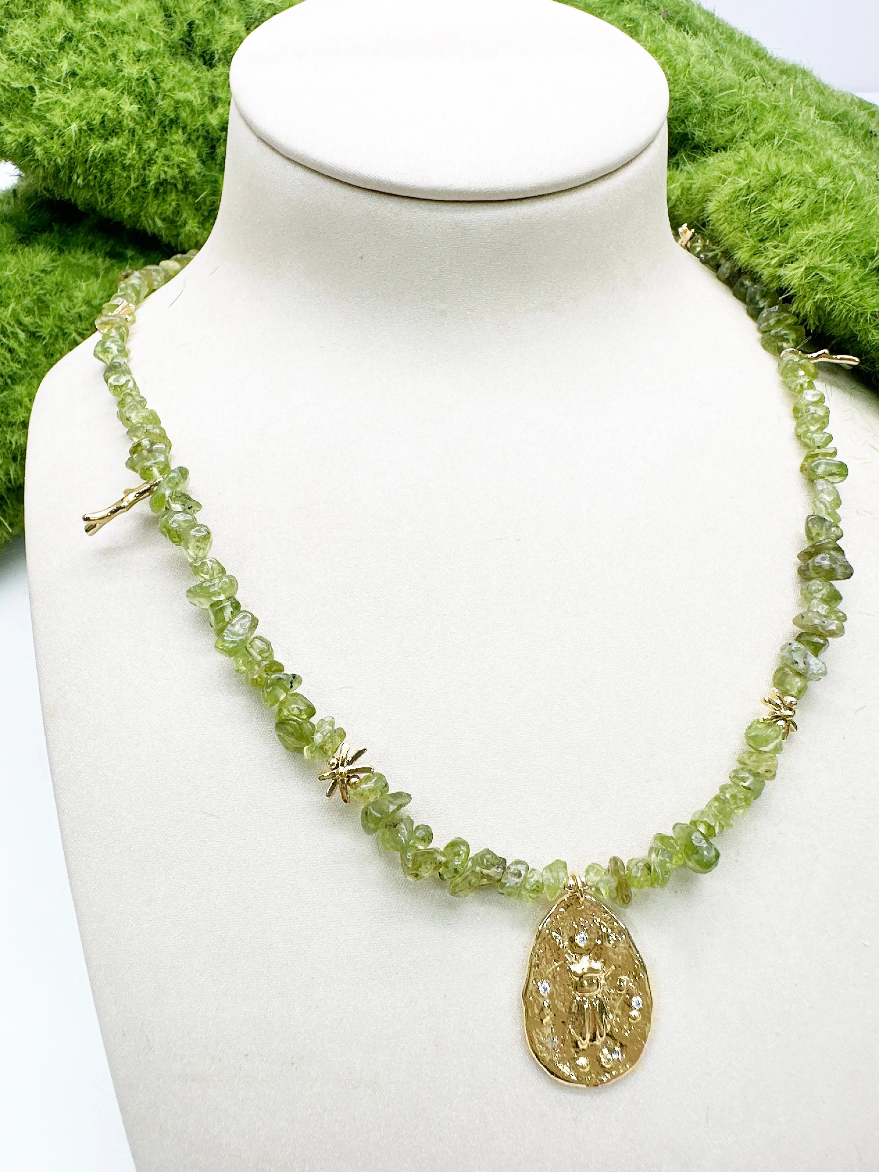 Irregular Peridot Pendant Necklace LN081