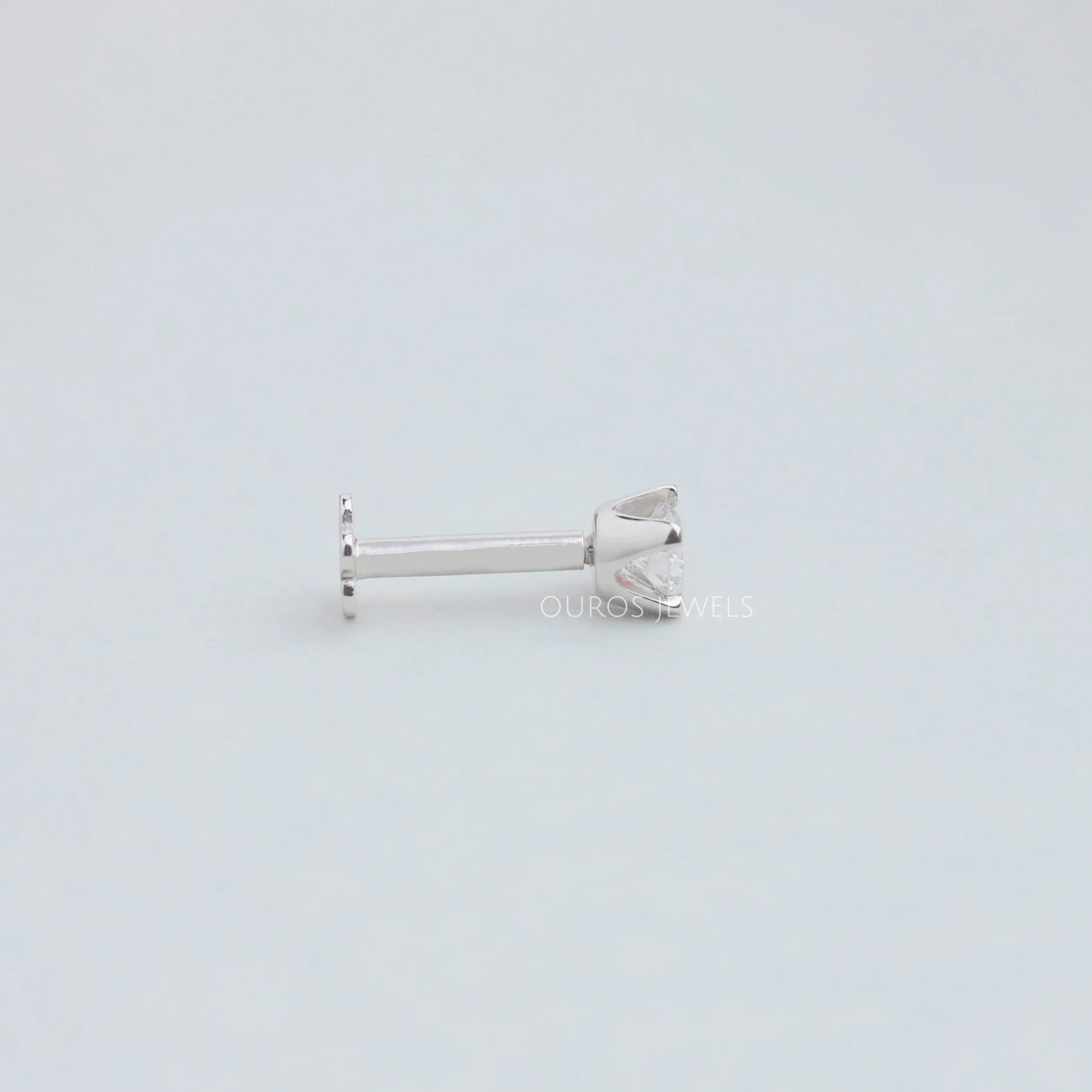 Round Cut Diamond Nose Pin