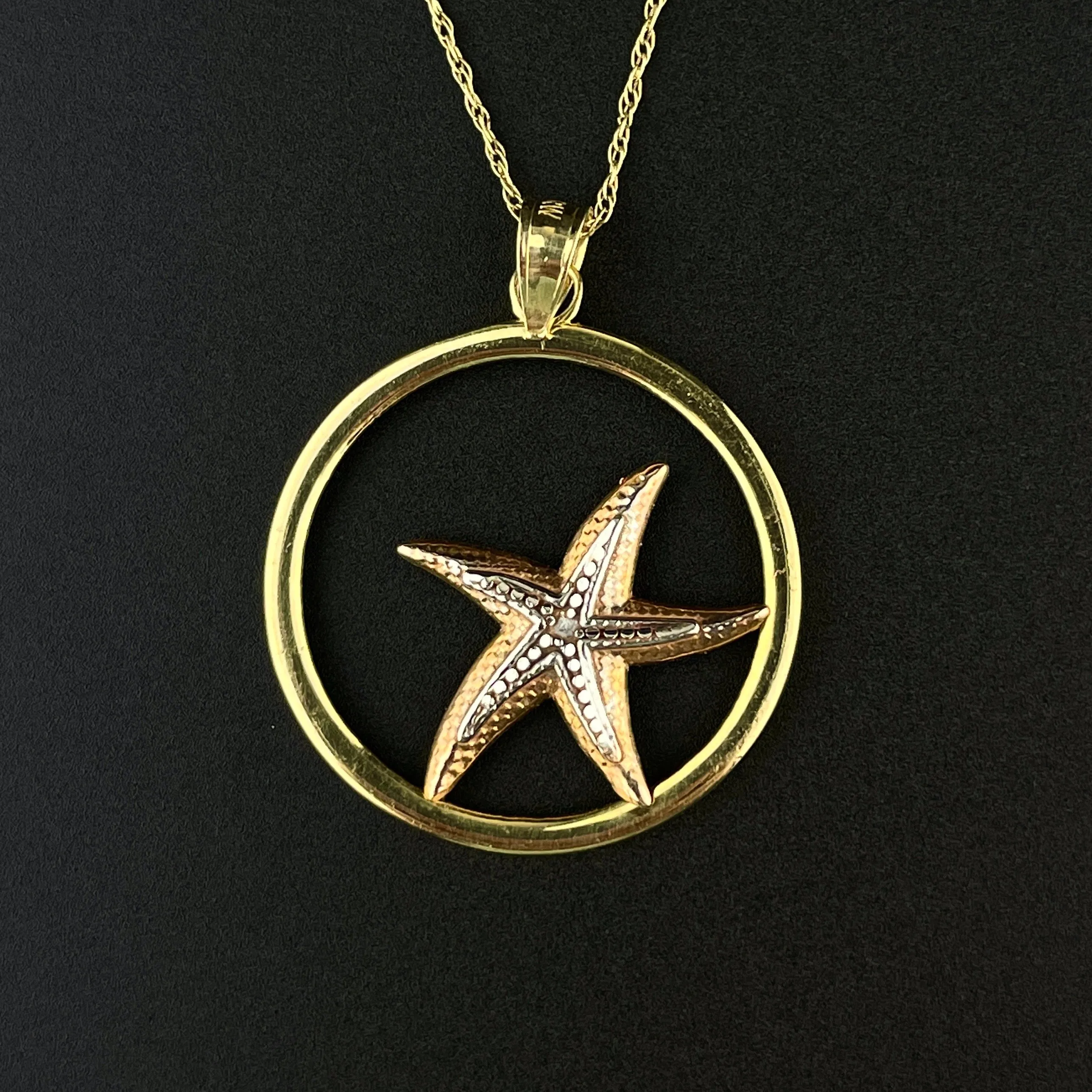 Vintage 14K Gold Starfish Charm Pendant Necklace