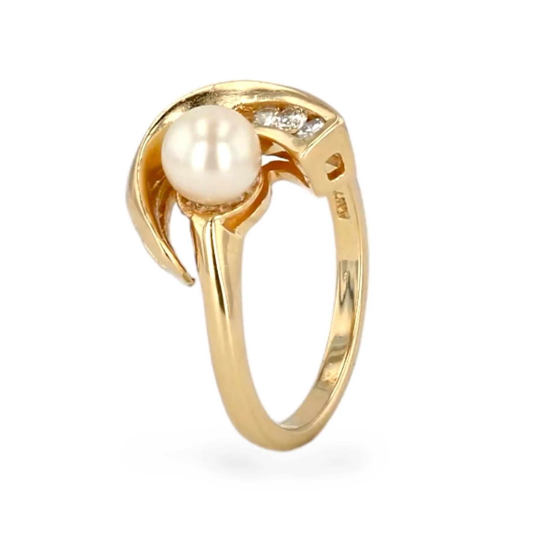 Yellow 14k gold moon design ring